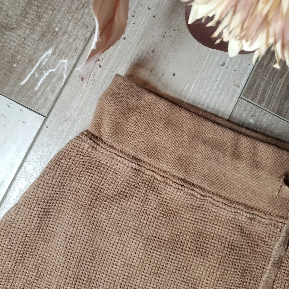 Brandy Melville 100% Cotton Brown Waffle Knit Women's Skirt Size Medium EUC